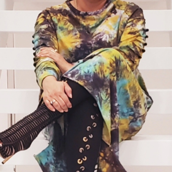 What a show stopper dress. - Picture 6 of 6